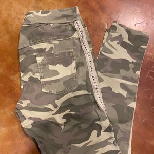Stretch Camo Jogger